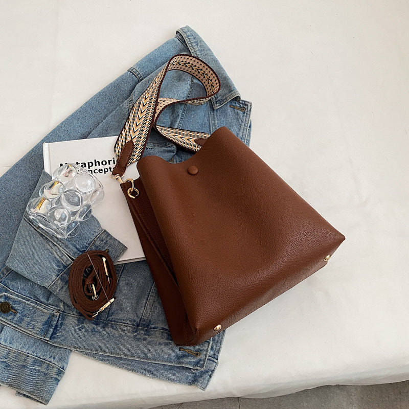 MIREILLE | SAC SEAU VINTAGE EN BANDOULIÈRE