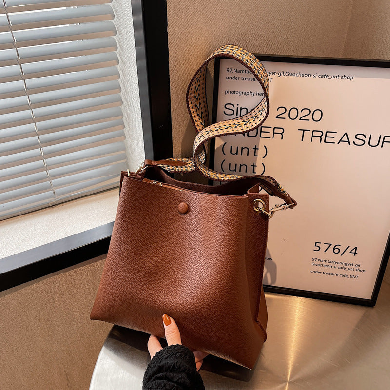 MIREILLE | SAC SEAU VINTAGE EN BANDOULIÈRE